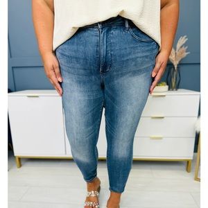 Judy Blue boyfriend fit cuffed jeans no holes plus Sz 24 Women